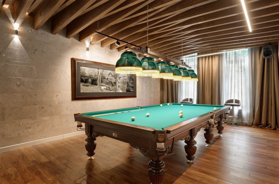 Бильярдная комната в современном стиле