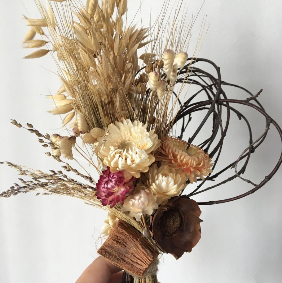 Интерьерные композиции из сухоцветов