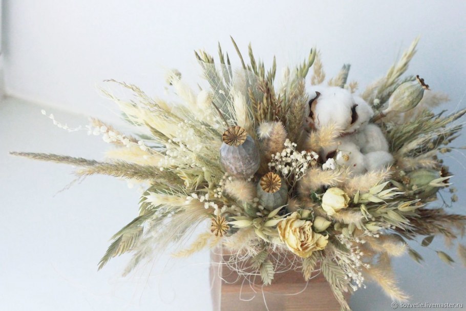 Венок из сухоцветов