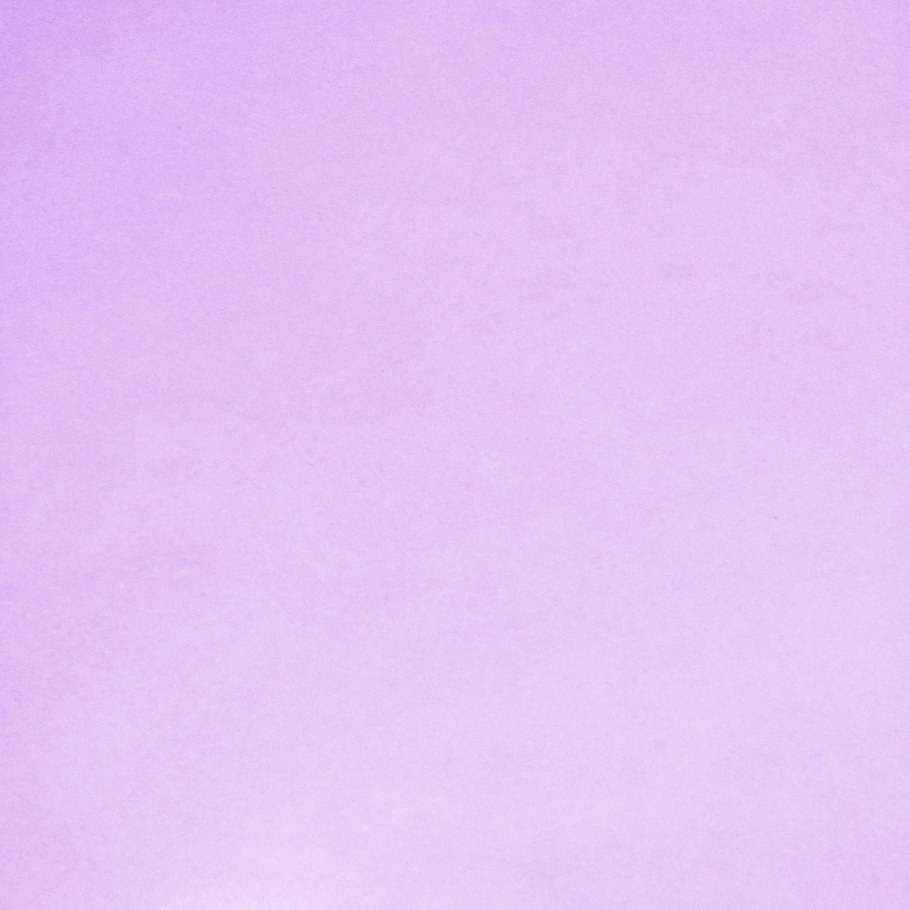 Бледно фиолетовый