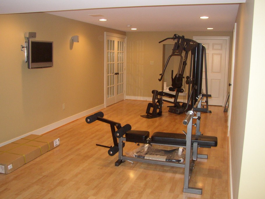 Пол в домашний спортзал