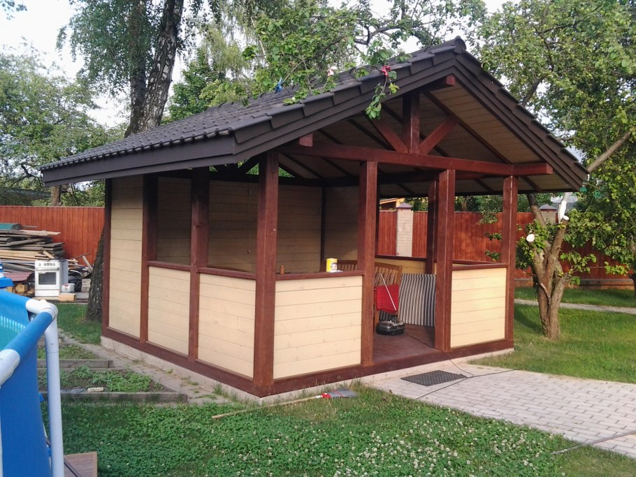 Беседка для Юрия Николаева