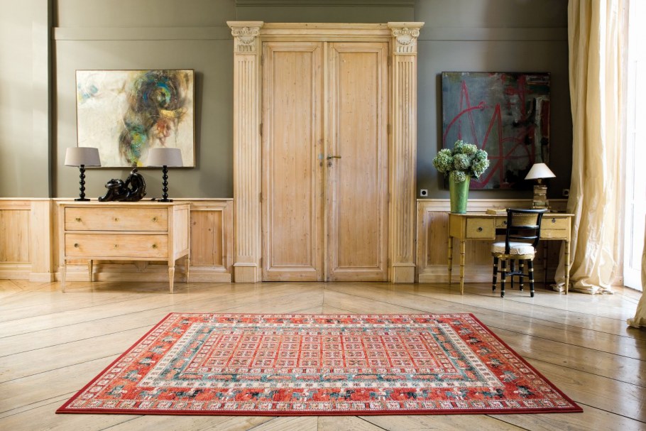 Ковер на стене