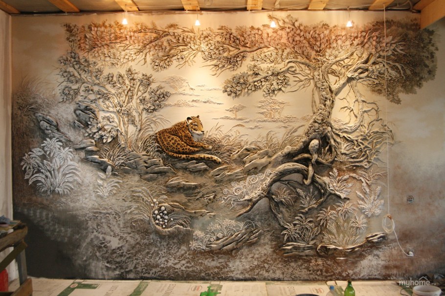 Барельеф на стене Яна Бикерт