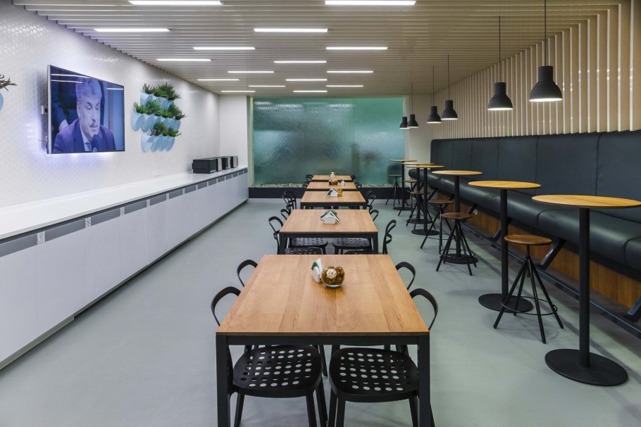 Комната приема пищи в офисе