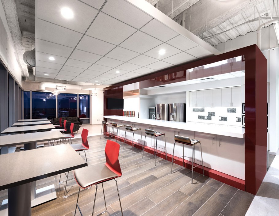 Современная столовая в офисе