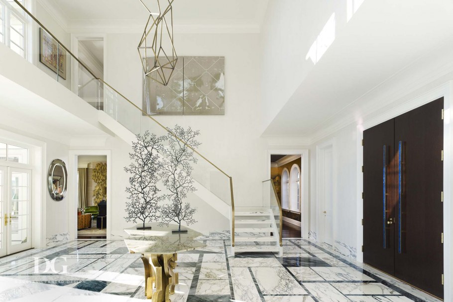 Прихожая в скандинавском стиле с мраморным полом