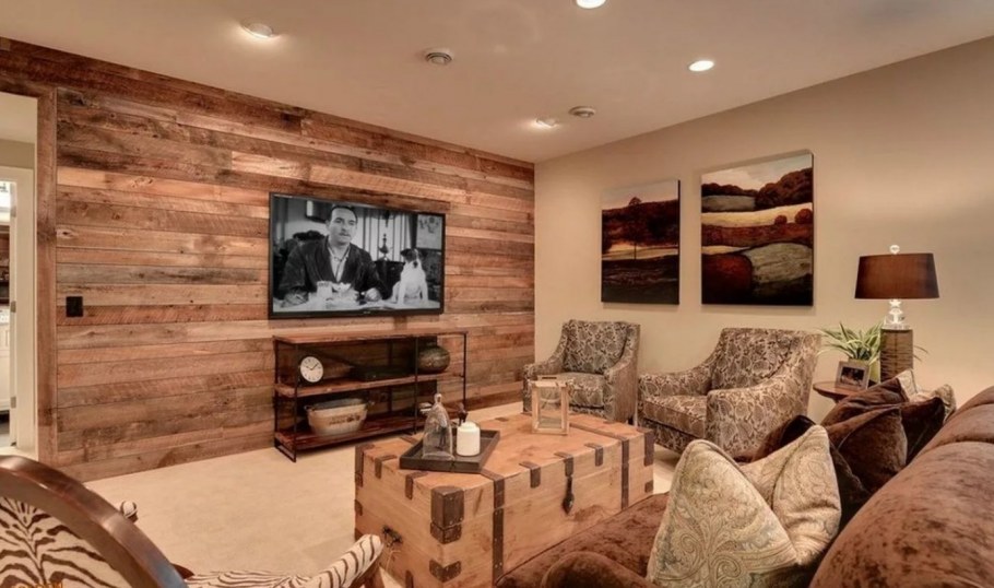 Вагонка и камень в интерьере