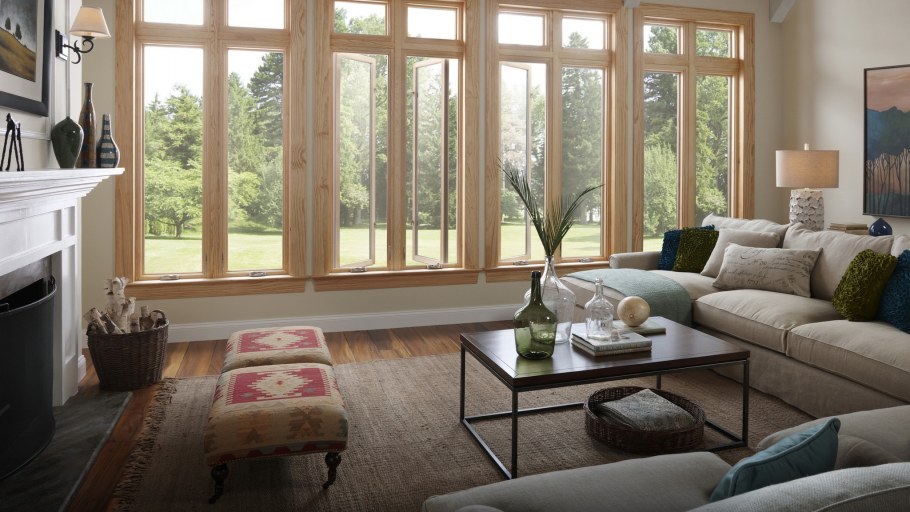 Веранда с французскими окнами в частном доме