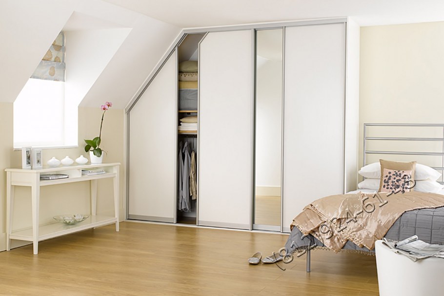 Шкаф на мансарде