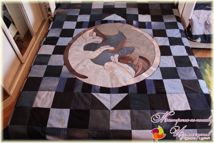 Покрывало из джинсовых лоскутков