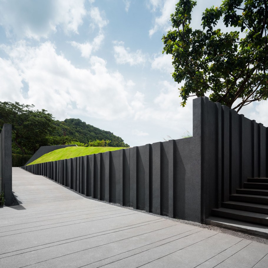 Ограждение коттеджа