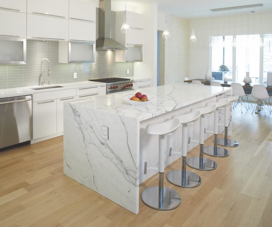 Кварцевый агломерат Crystal Calacatta Silva