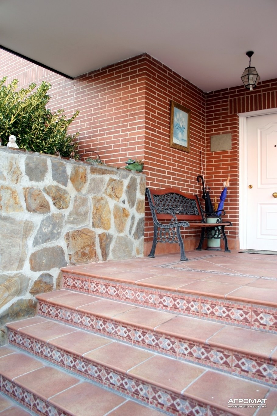 Отделка крыльца в частном