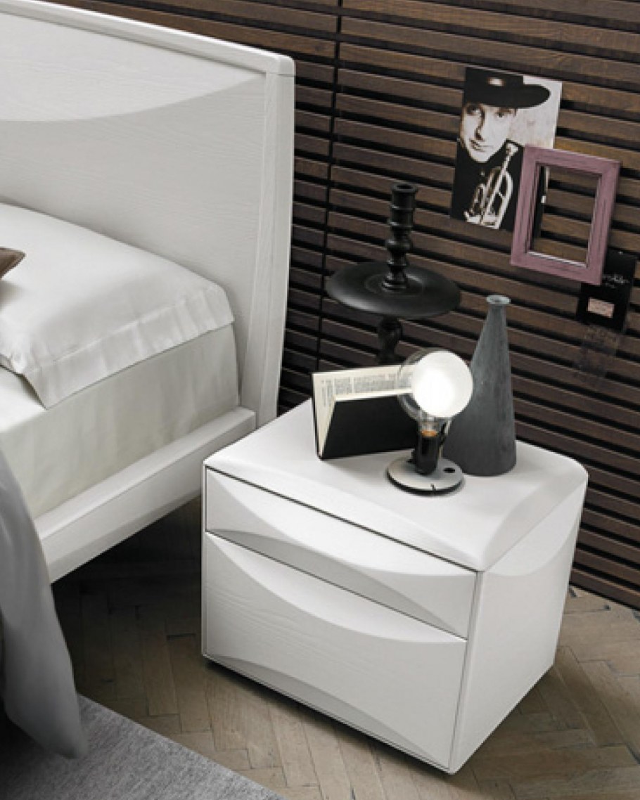 Прикроватная тумба т028