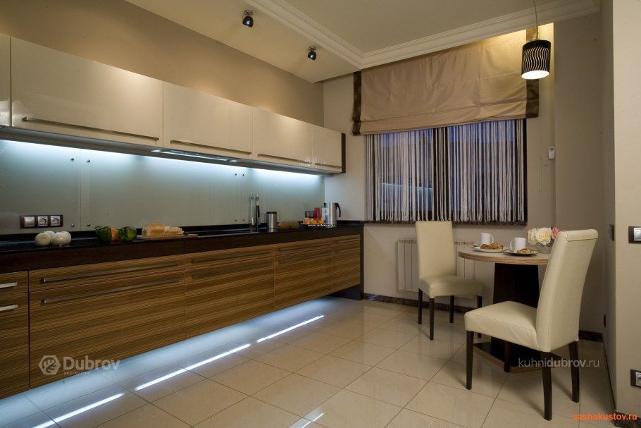 Современная кухня с подсветкой