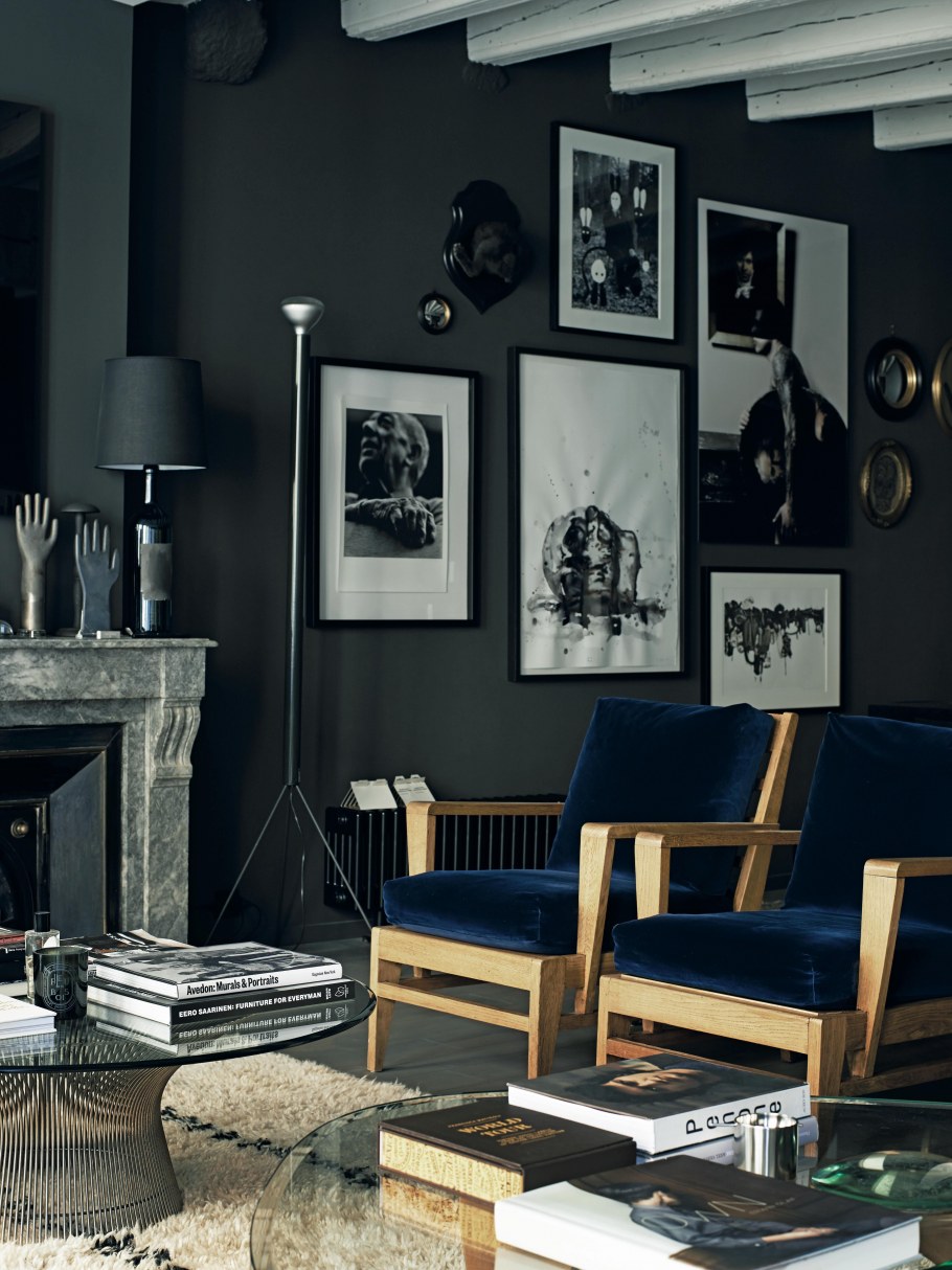 Темная стена