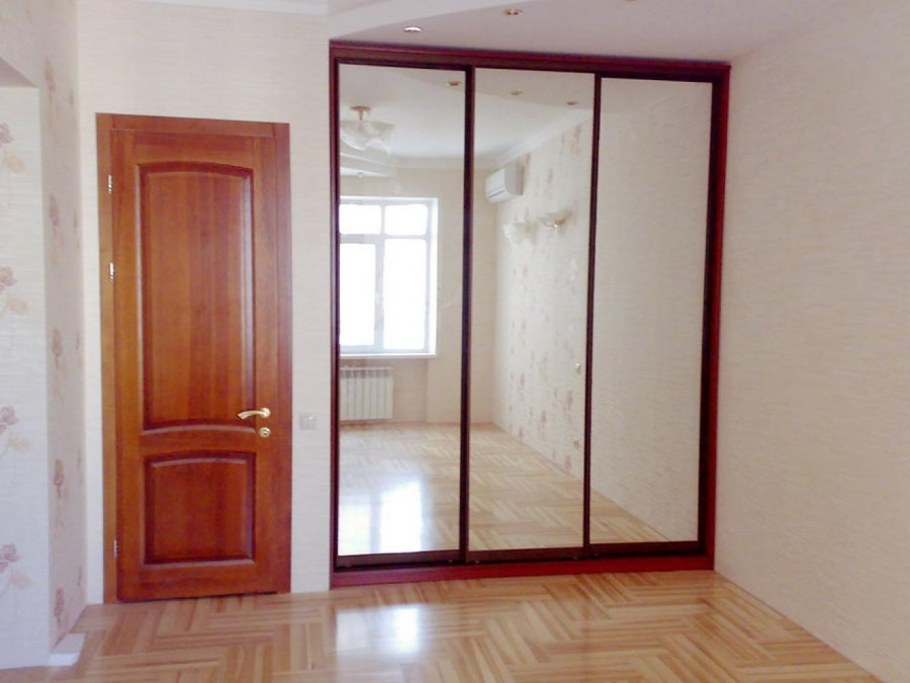 Широкий проем в гостиную