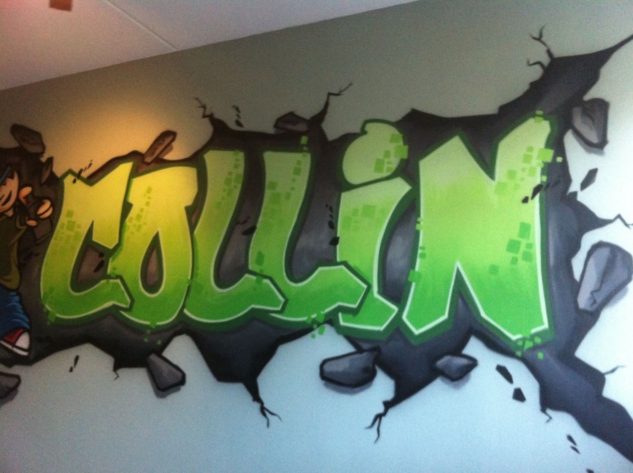 Граффити на стене имена