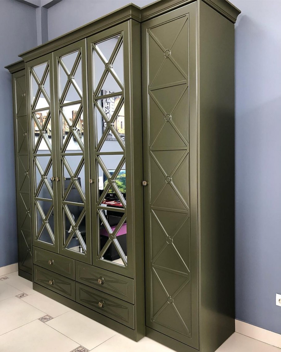 Шкаф Неоклассика 190х60