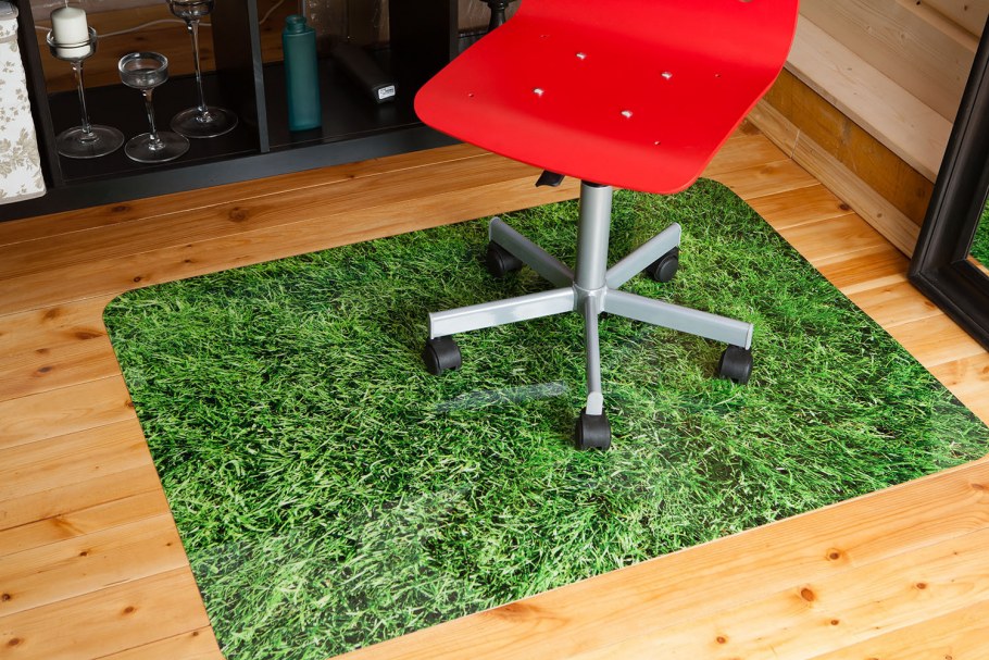 Коврик под компьютерное кресло