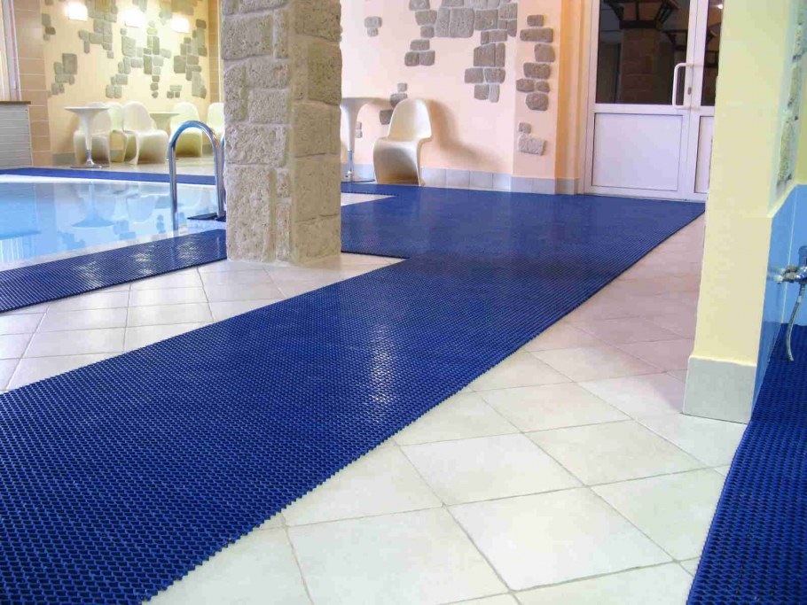 Резиновое покрытие для бассейна