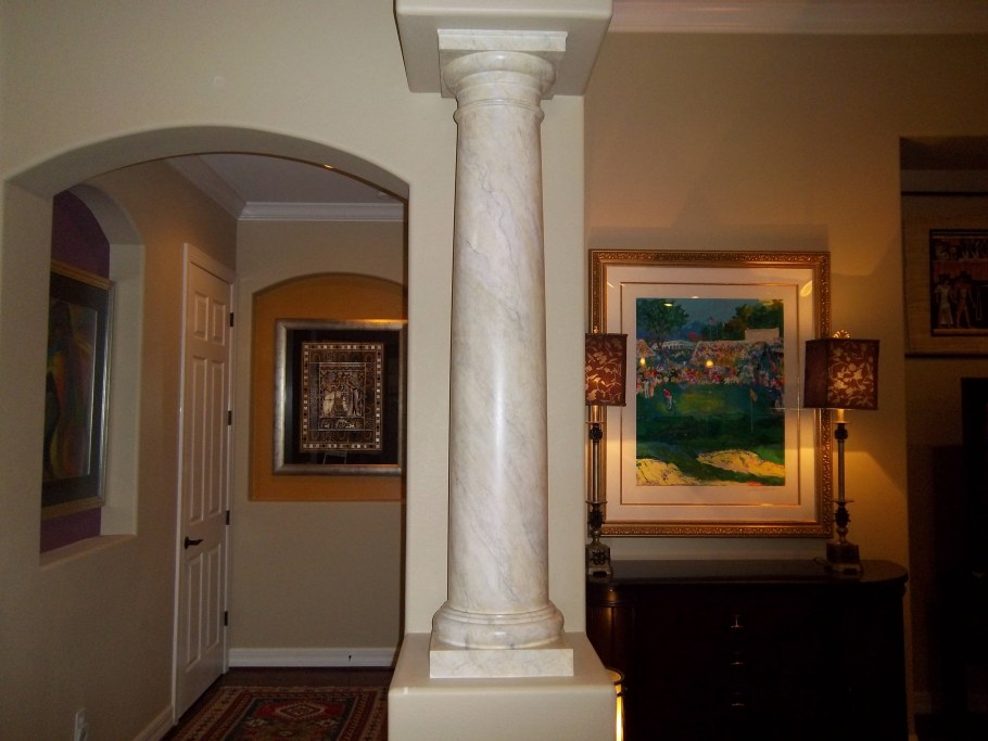 Венецианская штукатурка колонны