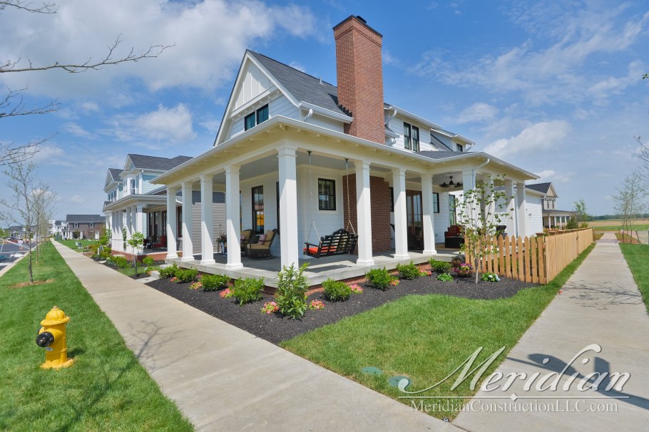 Дом с верандой по периметру