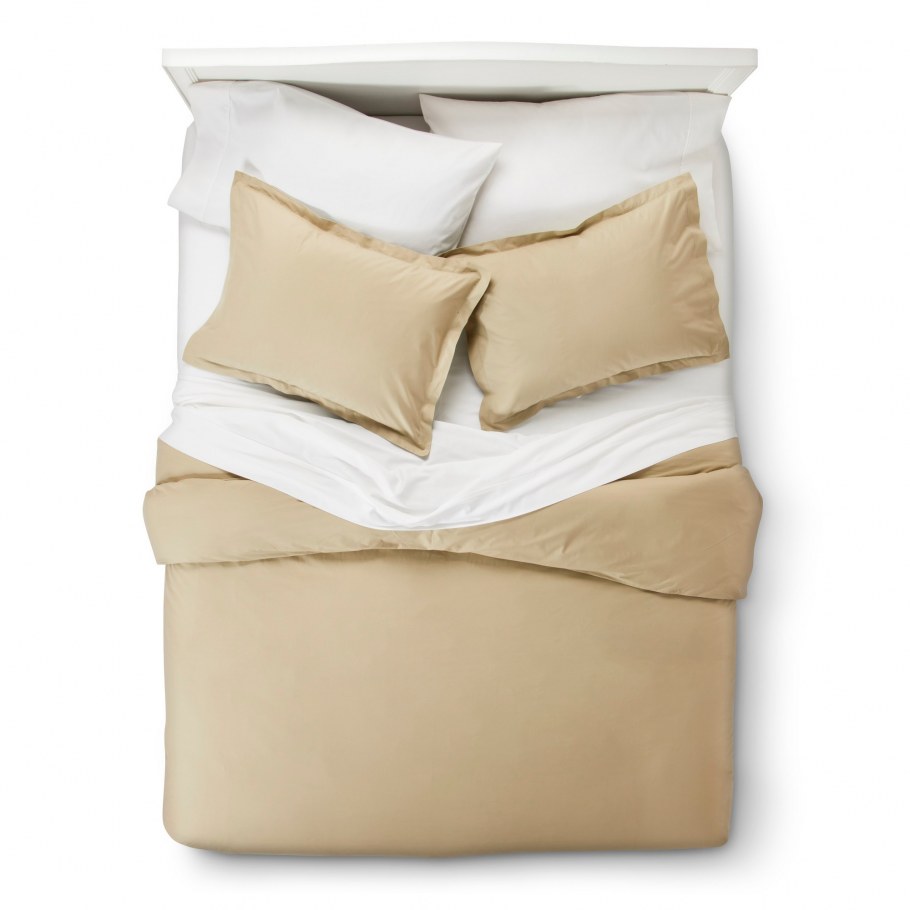 Большая кровать вид сверху