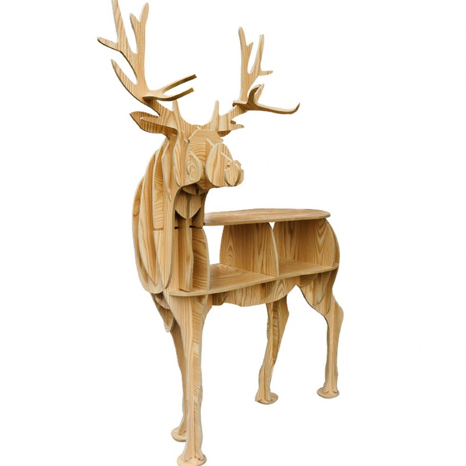 Деревянный олень