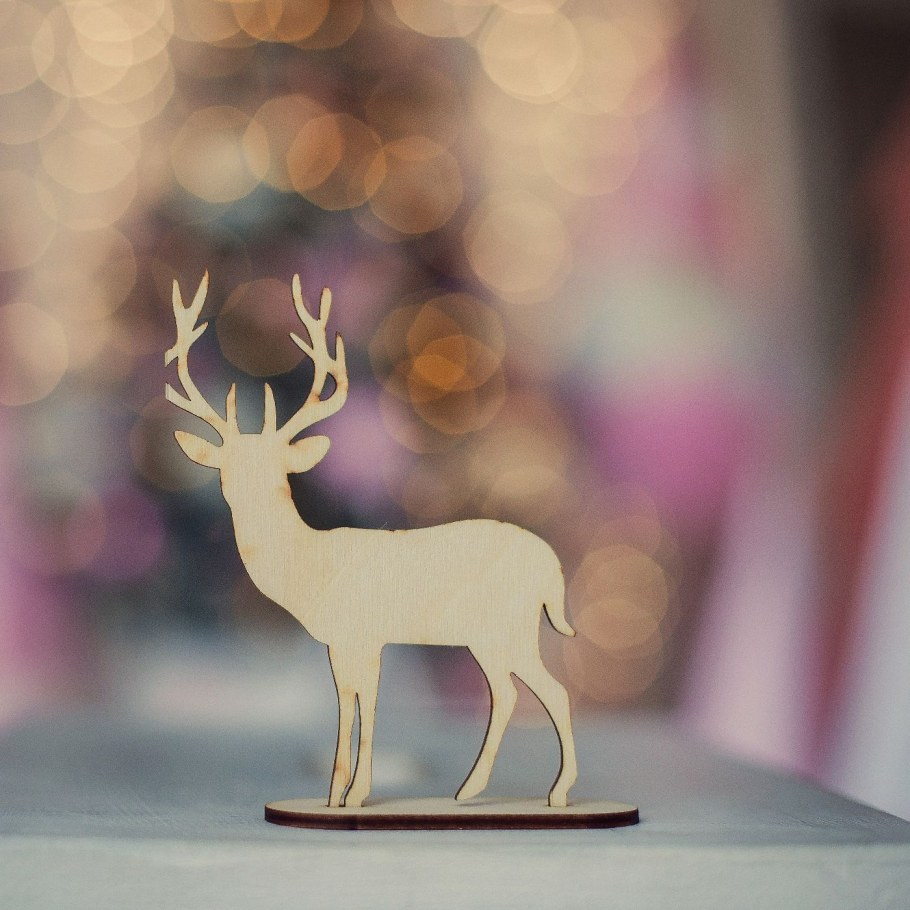 Деревянная голова оленя