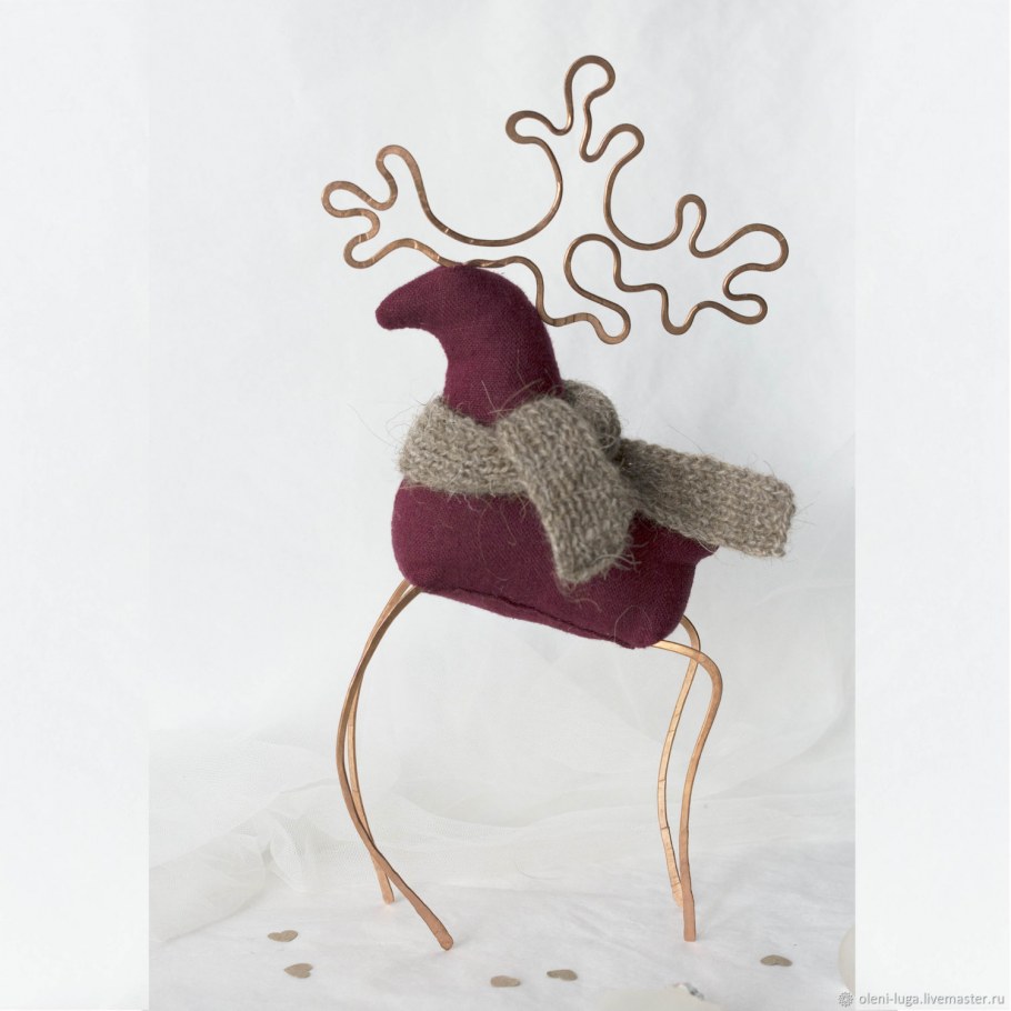 Скандинавский олень игрушка