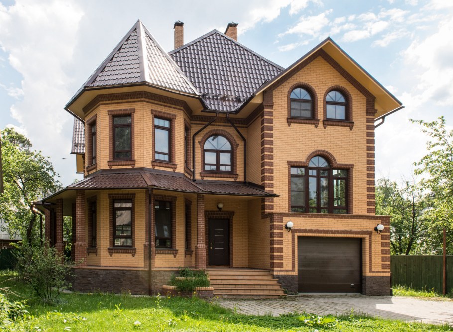 Красивые коттеджи из кирпича