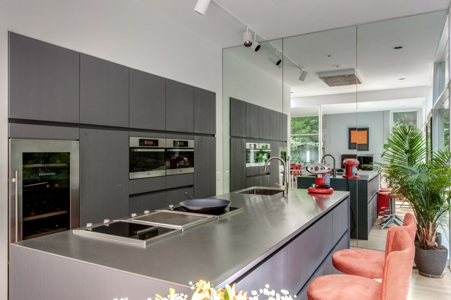 Кухня гостиная Баухауз