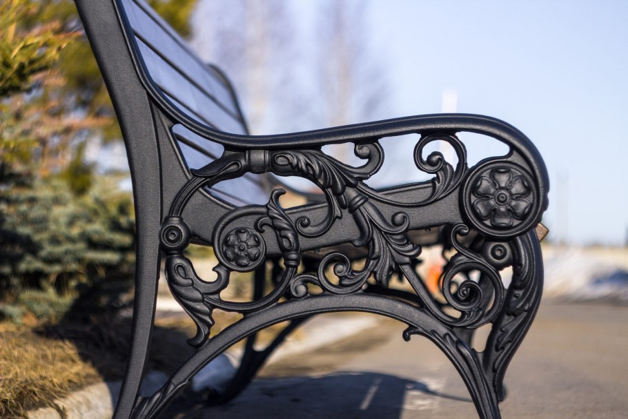 Винтажная вешалка напольная