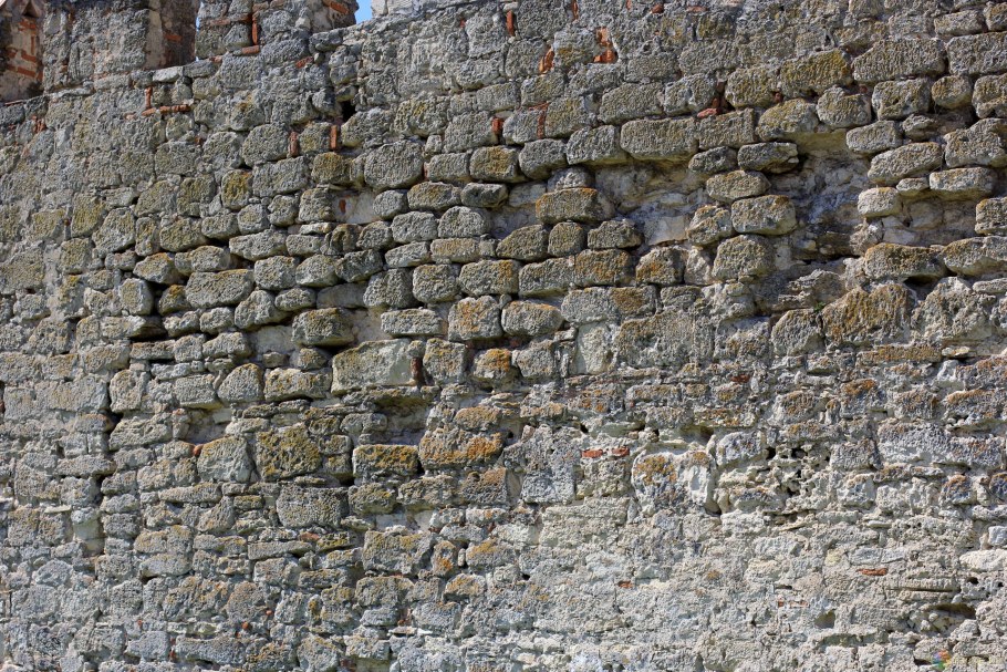 Каменная Средневековая стена