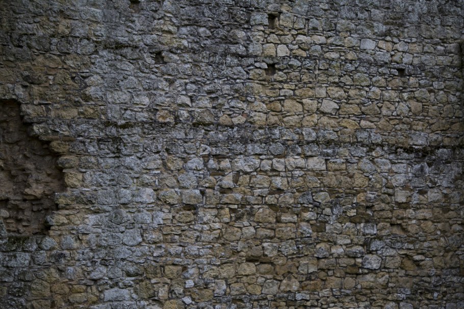 Старая каменная стена