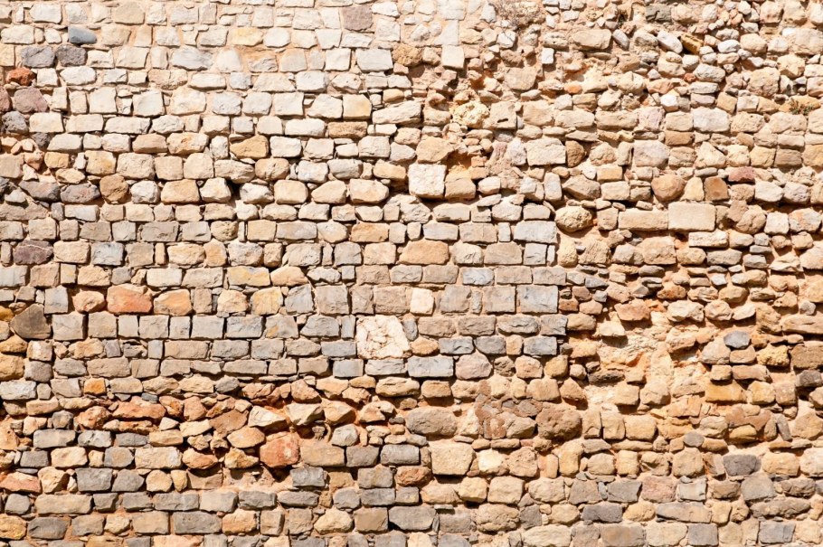 Старая каменная стена