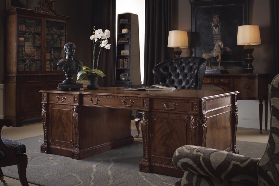 Кабинет в готическом стиле