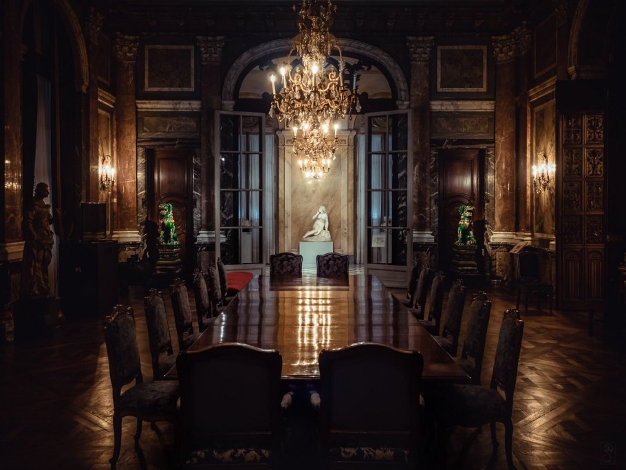 Викторианская Готика особняк интерьеры