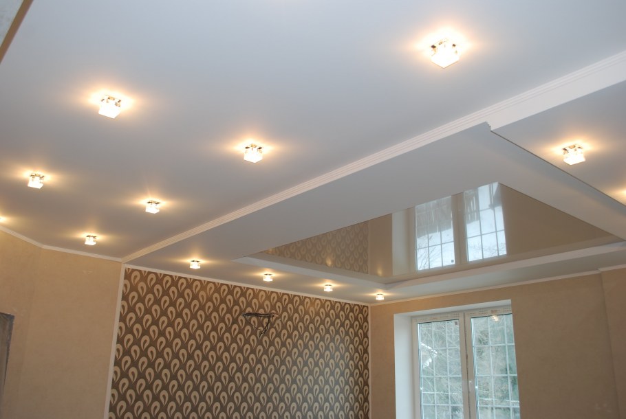 Бесшовные натяжные потолки