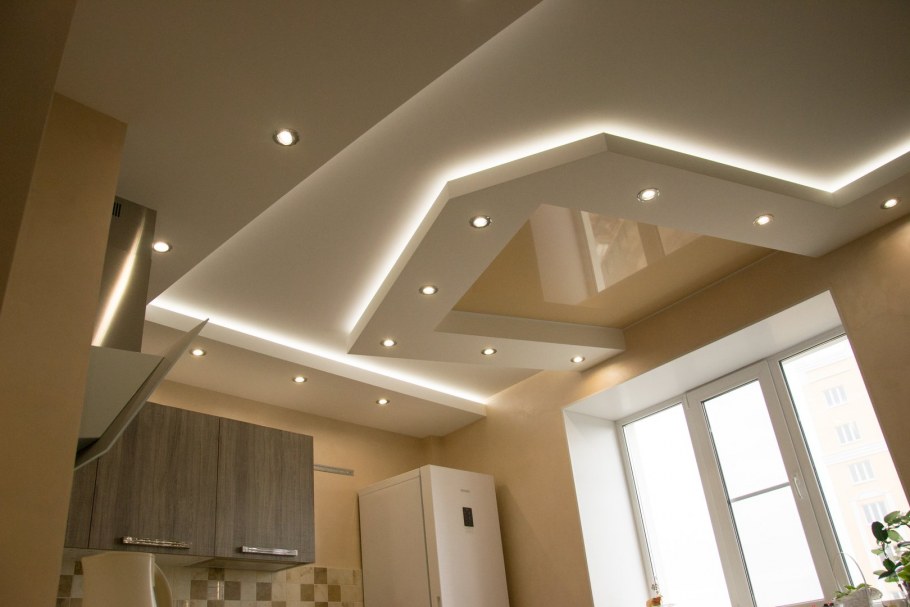 Многоуровневые натяжные потолки