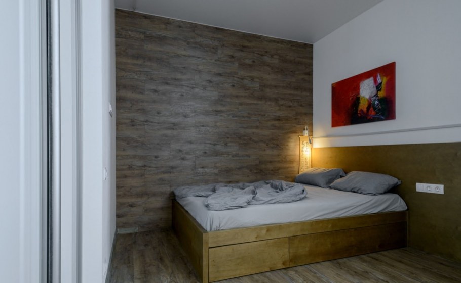 Современная отделка спальни