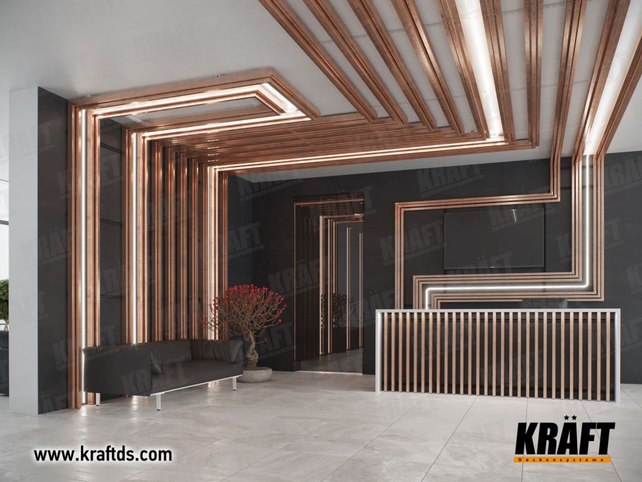 Реечный потолок переходящий в стену