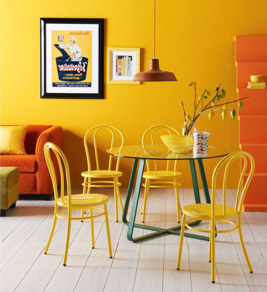 Желтый цвет в интерьере