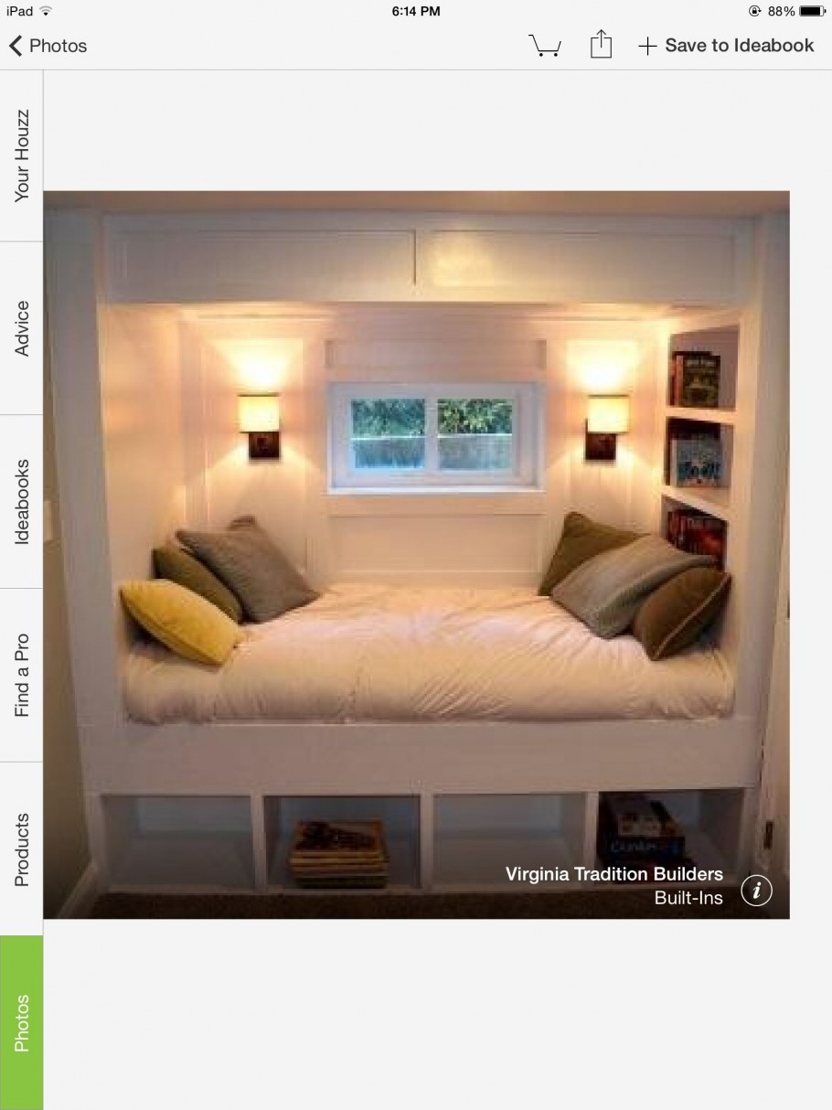 Двуспальная кровать в нише