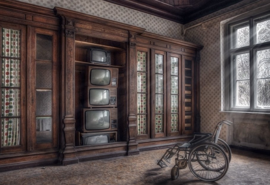 Нормандский шкаф платяной