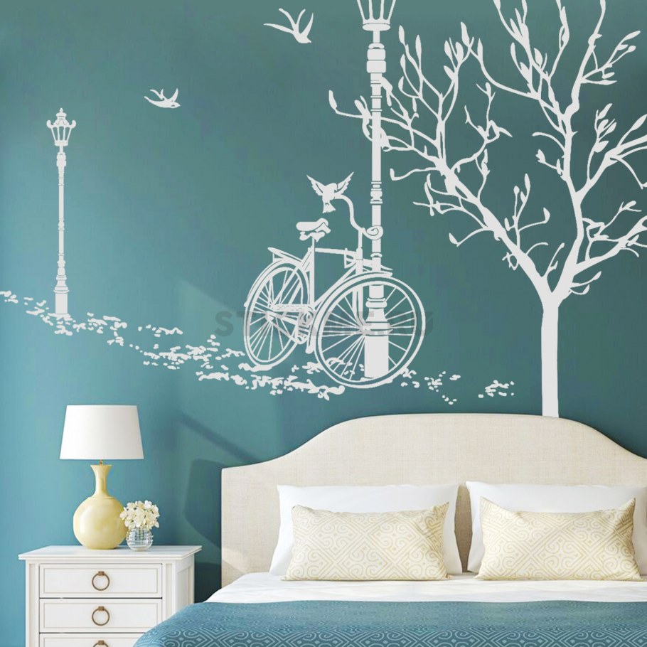 Орнамент на стене