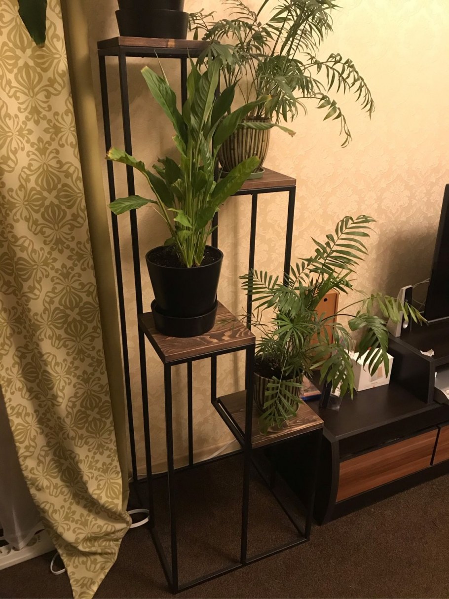 Подставка для цветов в стиле лофт