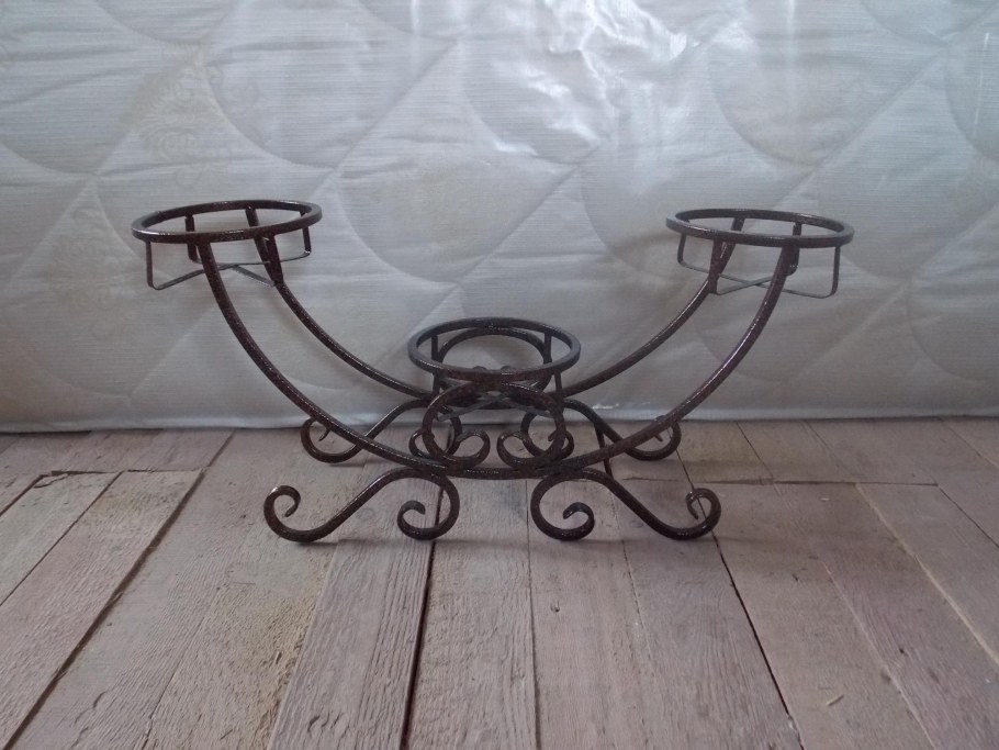 Подставка для цветов на окно